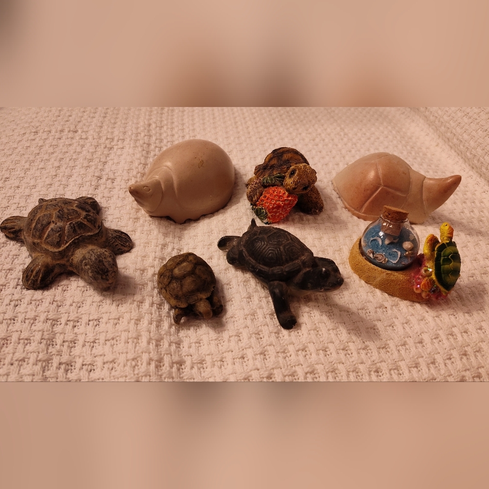 Vintage Turtle Figures Bundle (8, 1 Isn't Shown)